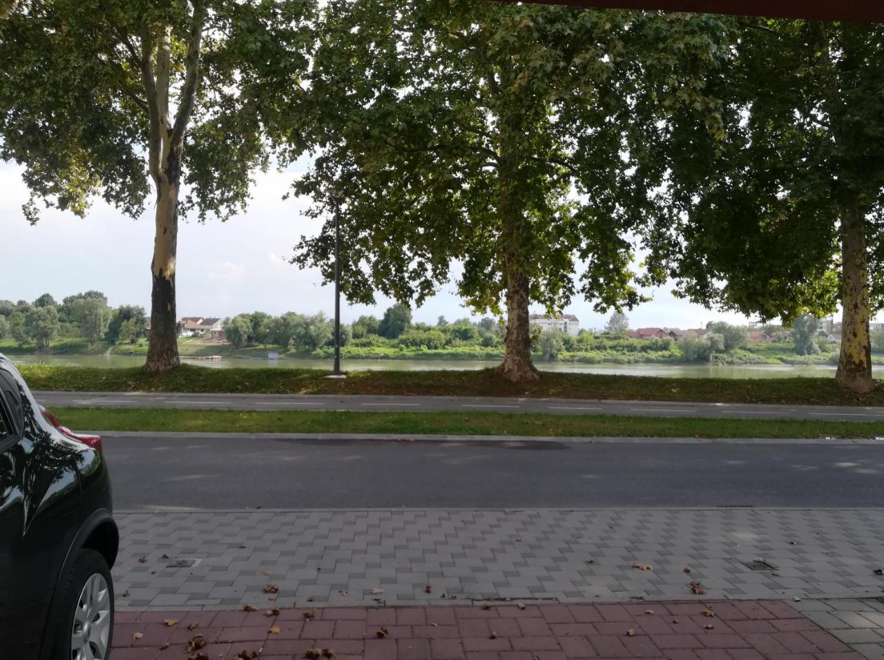 Guesthouse Sava Slavonski Brod Bagian luar foto